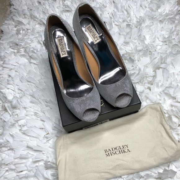 Badgley Mischka heels - Picture 3 of 8